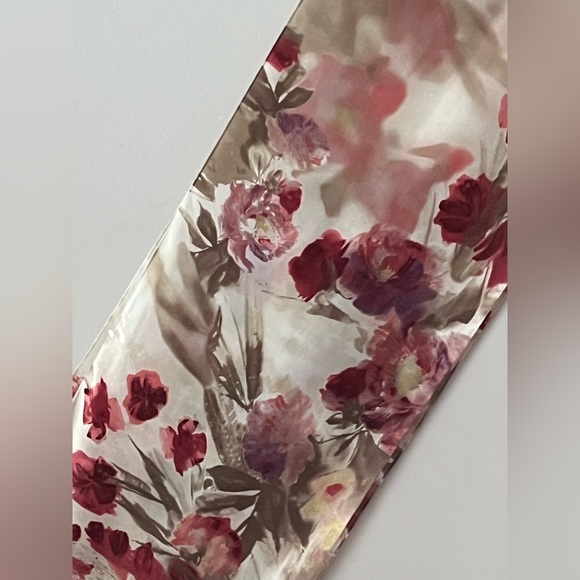 Women’s Cynthia Rowley Pink/Rose Pansy’s Floral Print Vintage Silk Scarf - Picture 5 of 16